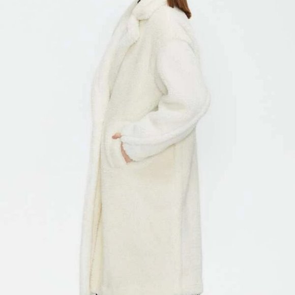 Cream Faux fur oversized button front pocket Teddy Coat - Picture 6 of 11